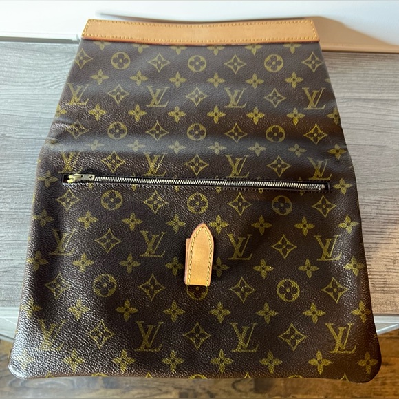 ❌ SOLD ON Ⓜ️ ❌ Vintage Louis Vuitton Pliante Clutch - Picture 6 of 16